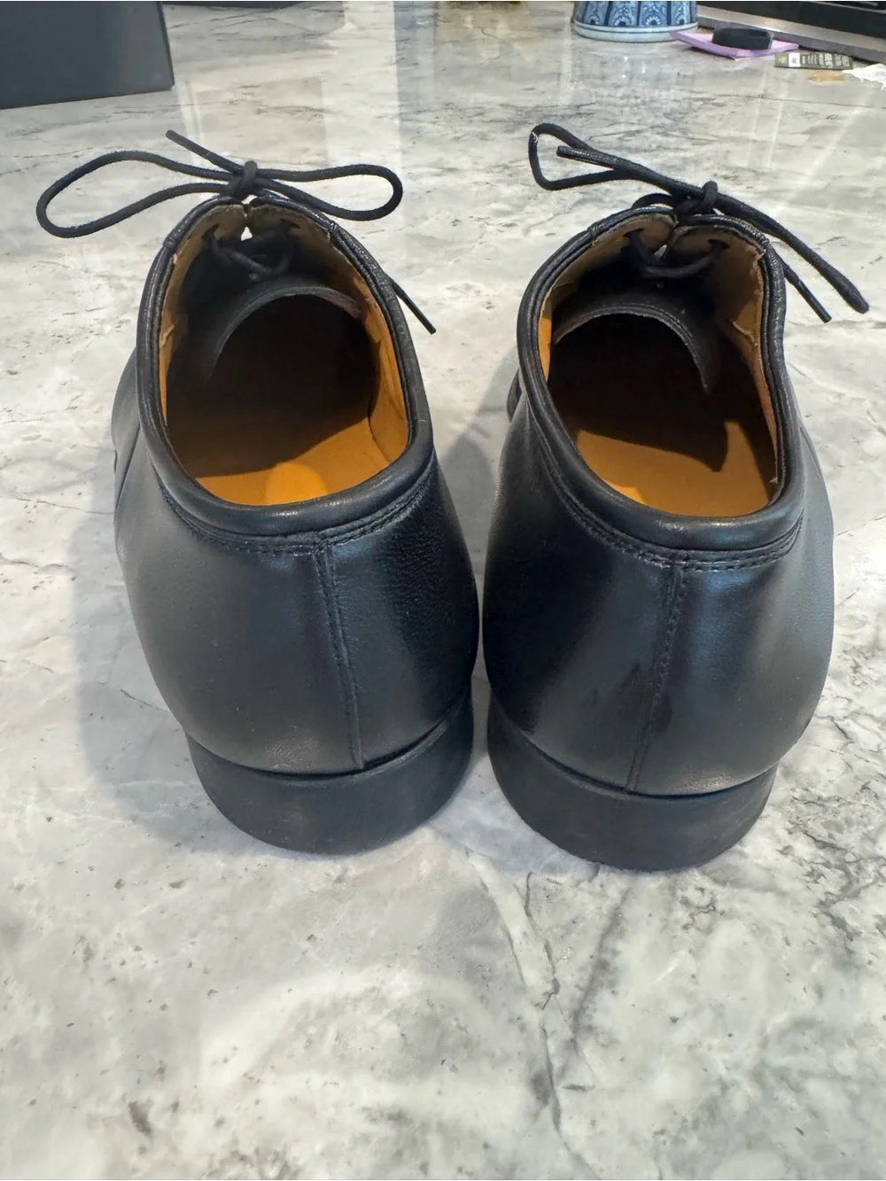 Magnanni Black Leather Cap-Toe Derby Shoes